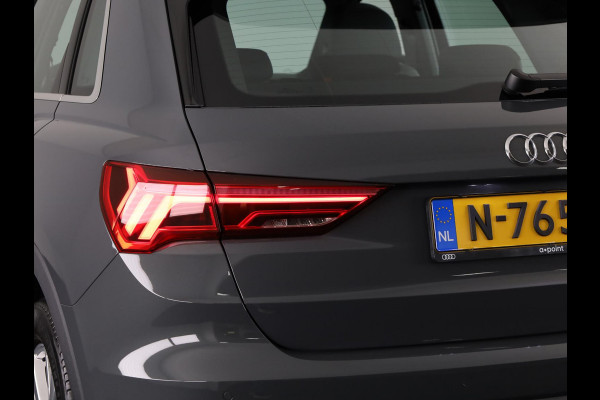 Audi Q3 45 TFSI e Business Edition 245 pk S-tronic | Navigatie | Parkeersensoren | Adaptieve cruise control | LED koplampen | Lichtmetalen velgen 18" |