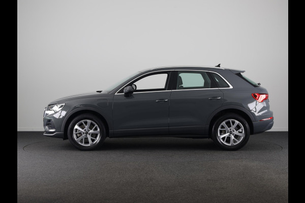 Audi Q3 45 TFSI e Business Edition 245 pk S-tronic | Navigatie | Parkeersensoren | Adaptieve cruise control | LED koplampen | Lichtmetalen velgen 18" |