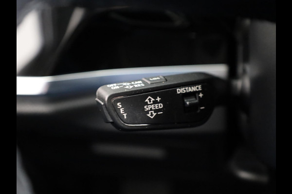 Audi Q3 45 TFSI e Business Edition 245 pk S-tronic | Navigatie | Parkeersensoren | Adaptieve cruise control | LED koplampen | Lichtmetalen velgen 18" |