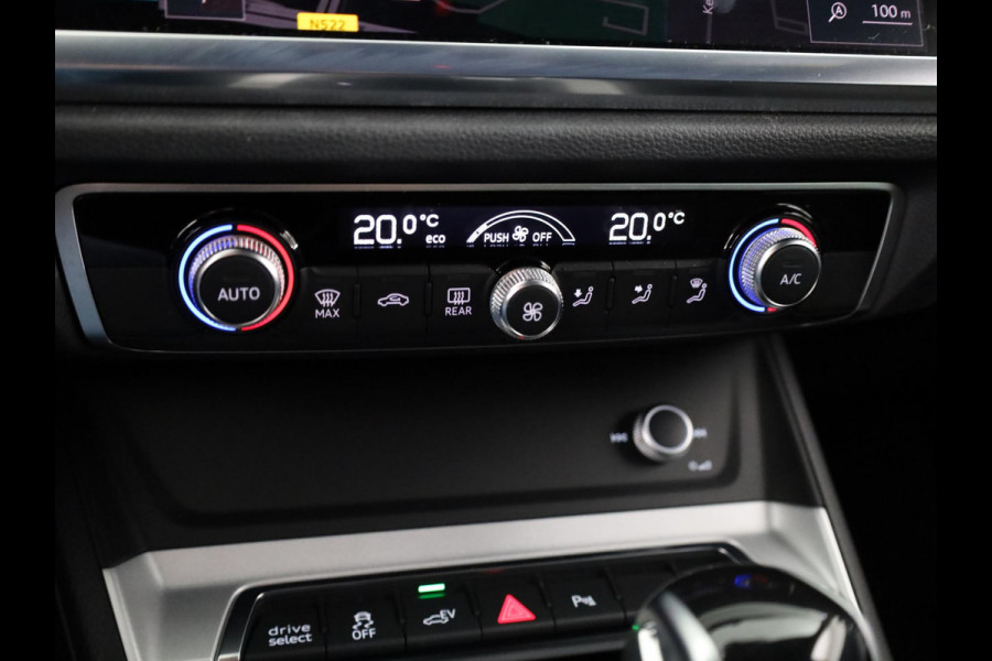 Audi Q3 45 TFSI e Business Edition 245 pk S-tronic | Navigatie | Parkeersensoren | Adaptieve cruise control | LED koplampen | Lichtmetalen velgen 18" |