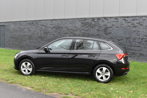 Škoda SCALA 1.0 TSI Ambition Automaat Carplay Navigatie Front/lane assist Stoelverwarming Parkeer sensoren