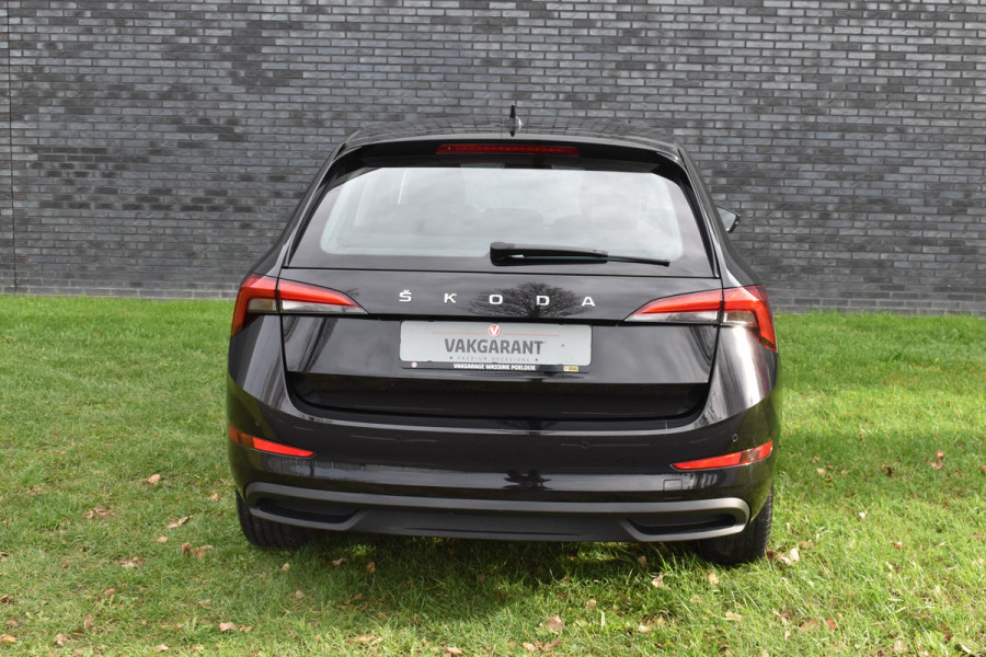 Škoda SCALA 1.0 TSI Ambition Automaat Carplay Navigatie Front/lane assist Stoelverwarming Parkeer sensoren