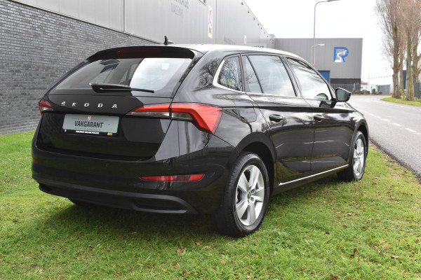 Škoda SCALA 1.0 TSI Ambition Automaat Carplay Navigatie Front/lane assist Stoelverwarming Parkeer sensoren