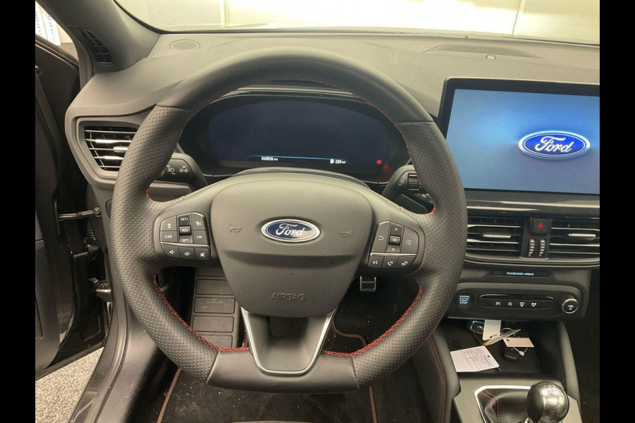 Ford FOCUS Wagon 1.0 EcoBoost Hybrid ST Line X 125pk | Driver Assistance Pack | Winterpack | Panoramadak | 18 inch Licht metaal | Matrix LED |  Elek. Achterklep |