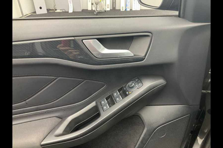 Ford FOCUS Wagon 1.0 EcoBoost Hybrid ST Line X 125pk | Driver Assistance Pack | Winterpack | Panoramadak | 18 inch Licht metaal | Matrix LED |  Elek. Achterklep |