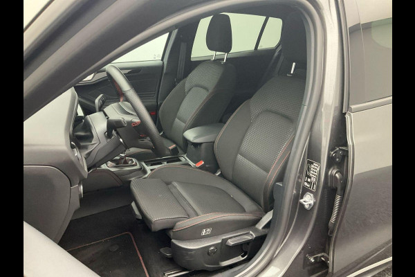 Ford FOCUS Wagon 1.0 EcoBoost Hybrid ST Line X 125pk | Driver Assistance Pack | Winterpack | Panoramadak | 18 inch Licht metaal | Matrix LED |  Elek. Achterklep |