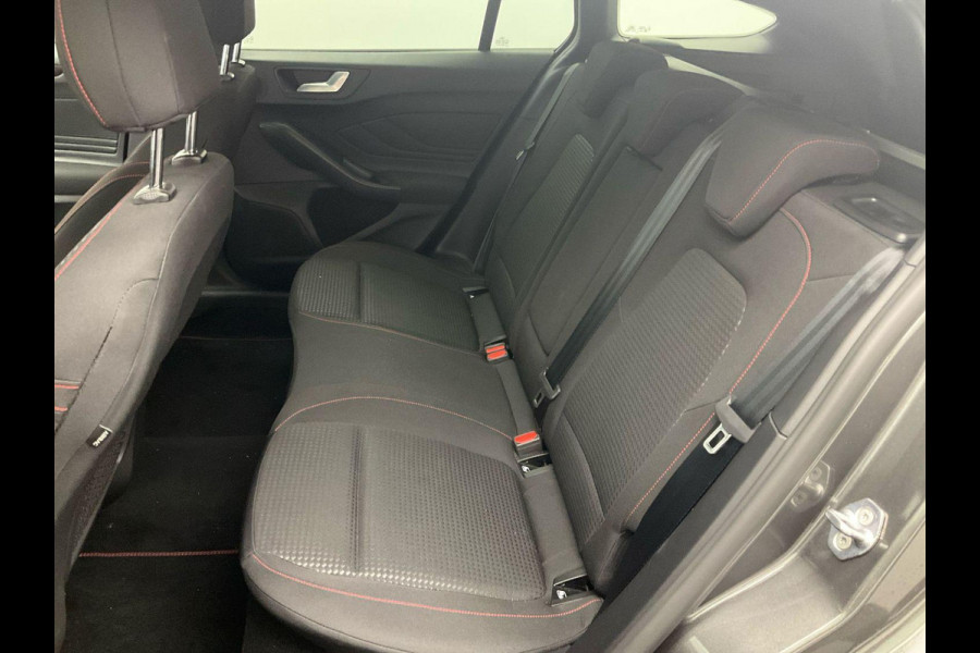 Ford FOCUS Wagon 1.0 EcoBoost Hybrid ST Line X 125pk | Driver Assistance Pack | Winterpack | Panoramadak | 18 inch Licht metaal | Matrix LED |  Elek. Achterklep |