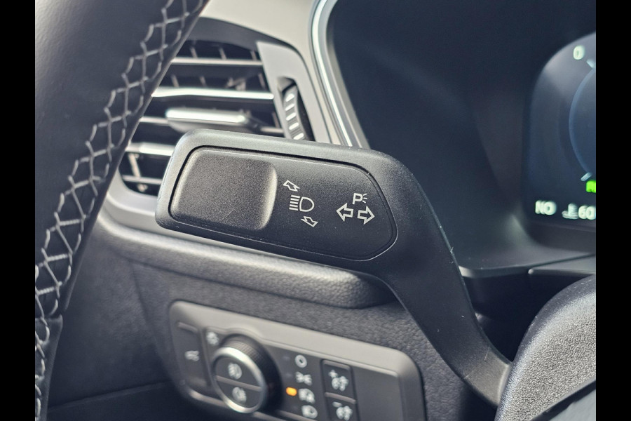 Ford Kuga 2.5 FHEV Active X 190pk | Driver Assistance Pack | Winterpack | Technology Pack | Panoramadak | Geen Stekker Nodig | All Season banden