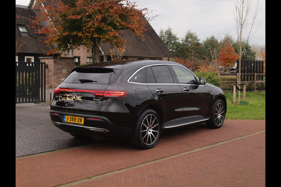 Mercedes-Benz EQC 400 4MATIC Business Solution 80 kWh | Schuifdak | Camera | Apple Carplay | Treeplanken | NL-Auto |