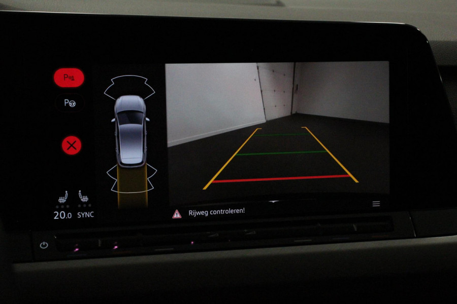 Volkswagen Golf 1.5 eTSI DSG Active | Navigatie | Apple Carplay/Android Auto | Virtual Cockpit | Climate Control | Led | Dab | Camera | Adaptive Cruise Control | Extra Getint glas
