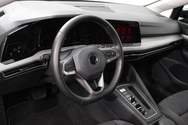 Volkswagen Golf 1.5 eTSI DSG Active | Navigatie | Apple Carplay/Android Auto | Virtual Cockpit | Climate Control | Led | Dab | Camera | Adaptive Cruise Control | Extra Getint glas