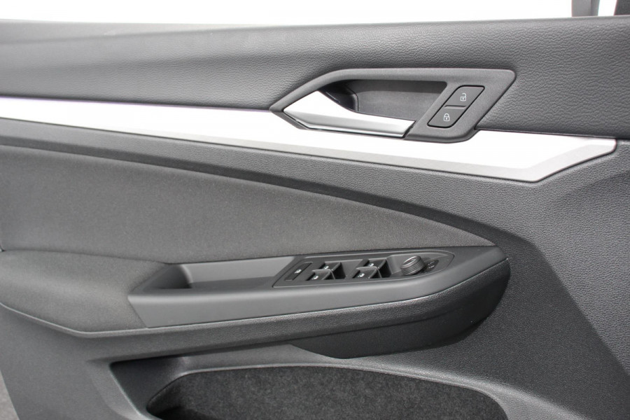 Volkswagen Golf 1.5 eTSI DSG Active | Navigatie | Apple Carplay/Android Auto | Virtual Cockpit | Climate Control | Led | Dab | Camera | Adaptive Cruise Control | Extra Getint glas