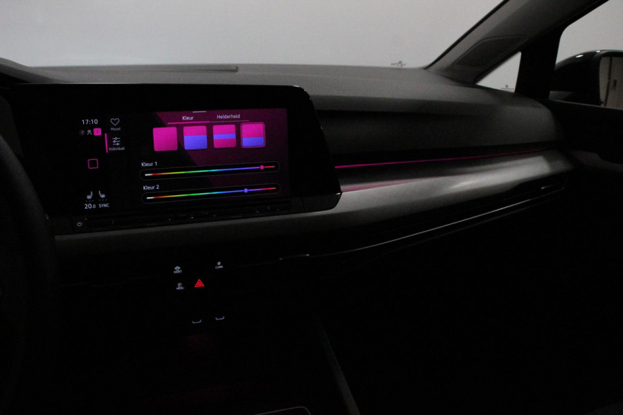 Volkswagen Golf 1.5 eTSI DSG Active | Navigatie | Apple Carplay/Android Auto | Virtual Cockpit | Climate Control | Led | Dab | Camera | Adaptive Cruise Control | Extra Getint glas