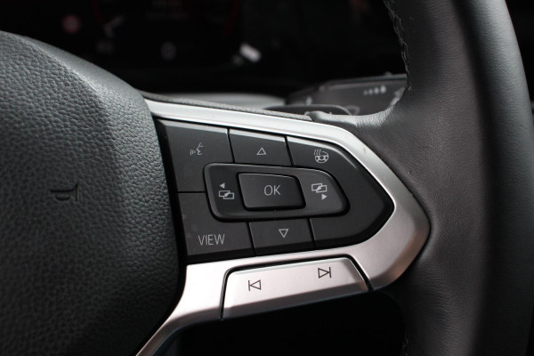 Volkswagen Golf 1.5 eTSI DSG Active | Navigatie | Apple Carplay/Android Auto | Virtual Cockpit | Climate Control | Led | Dab | Camera | Adaptive Cruise Control | Extra Getint glas