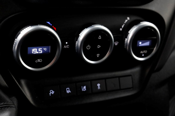 Iveco Daily 35S18 3.0 180pk L4H2 Maxi HiMatic Automaat ACC/LED/Camera/Air-Pro Luchtvering 02-2023