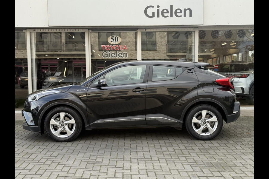 Toyota C-HR 1.8 Hybrid Dynamic | Navigatie, Dodehoekherkenning, Parkeersensoren, Stoelverwarming, Chroom pakket!