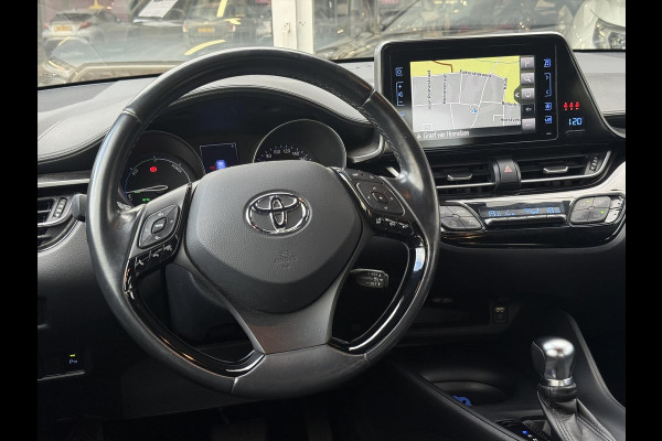 Toyota C-HR 1.8 Hybrid Dynamic | Navigatie, Dodehoekherkenning, Parkeersensoren, Stoelverwarming, Chroom pakket!