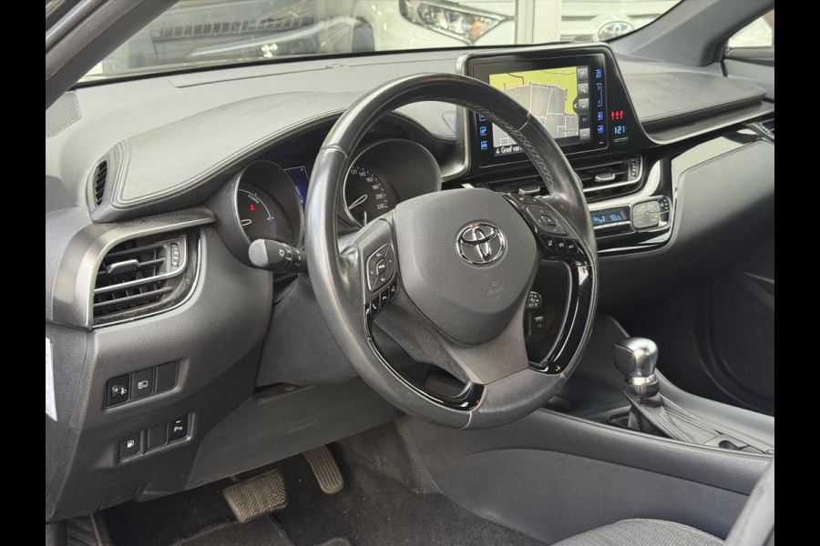 Toyota C-HR 1.8 Hybrid Dynamic | Navigatie, Dodehoekherkenning, Parkeersensoren, Stoelverwarming, Chroom pakket!