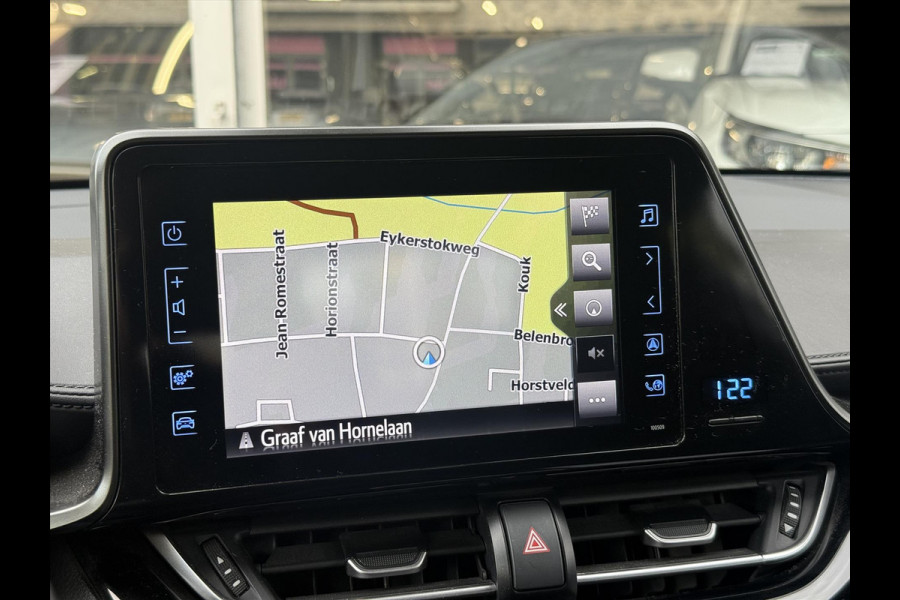 Toyota C-HR 1.8 Hybrid Dynamic | Navigatie, Dodehoekherkenning, Parkeersensoren, Stoelverwarming, Chroom pakket!