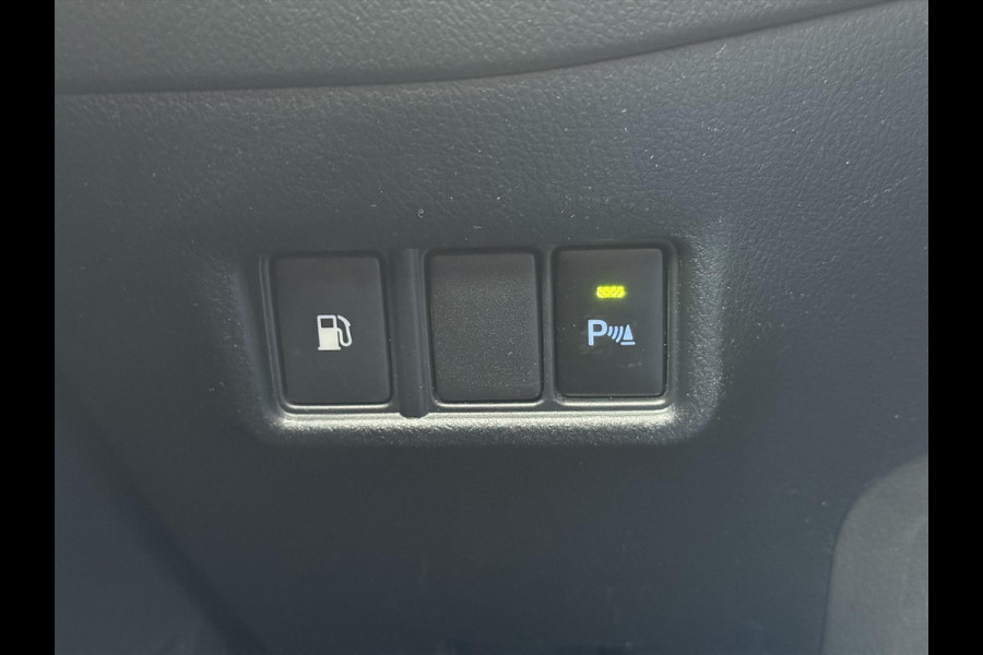 Toyota C-HR 1.8 Hybrid Dynamic | Navigatie, Dodehoekherkenning, Parkeersensoren, Stoelverwarming, Chroom pakket!