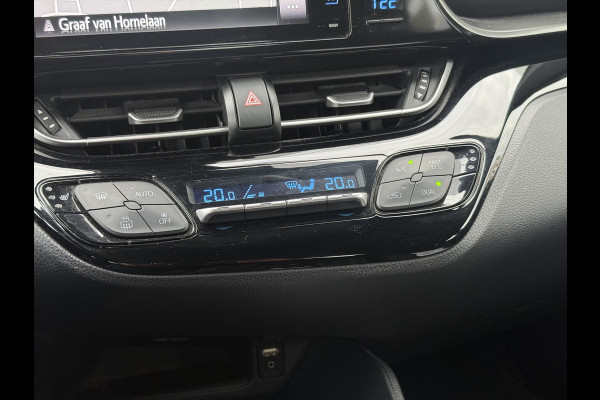 Toyota C-HR 1.8 Hybrid Dynamic | Navigatie, Dodehoekherkenning, Parkeersensoren, Stoelverwarming, Chroom pakket!