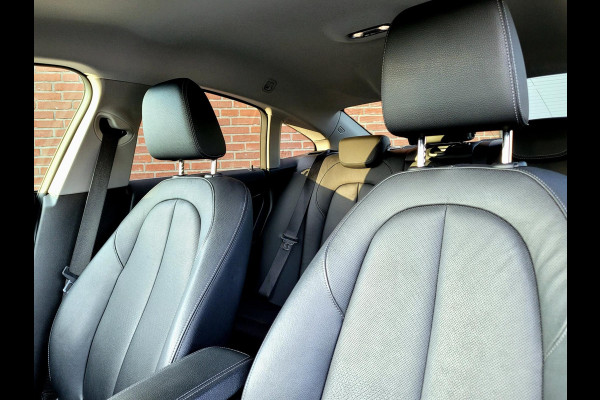 BMW 2 Serie Gran Coupé 218i Luxury Line - Business Edition Plus