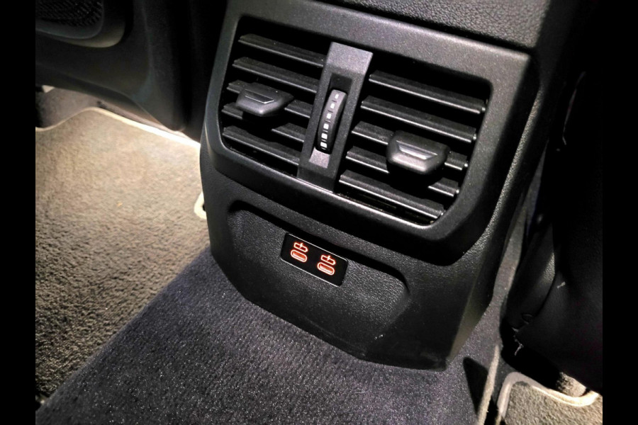 BMW 2 Serie Gran Coupé 218i Luxury Line - Business Edition Plus