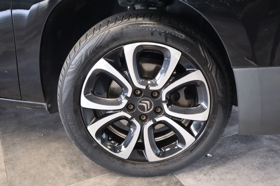 Citroën Berlingo 1.2 PureTech Shine XTR Panoramadak CruiseControl Trekhaak