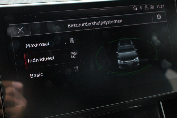 Audi e-tron e-tron 55 quattro advanced Pro Line Plus 360pk! | Navigatie | Climate Control | Electrisch bedienbare achterklep | Camera | Alcantara