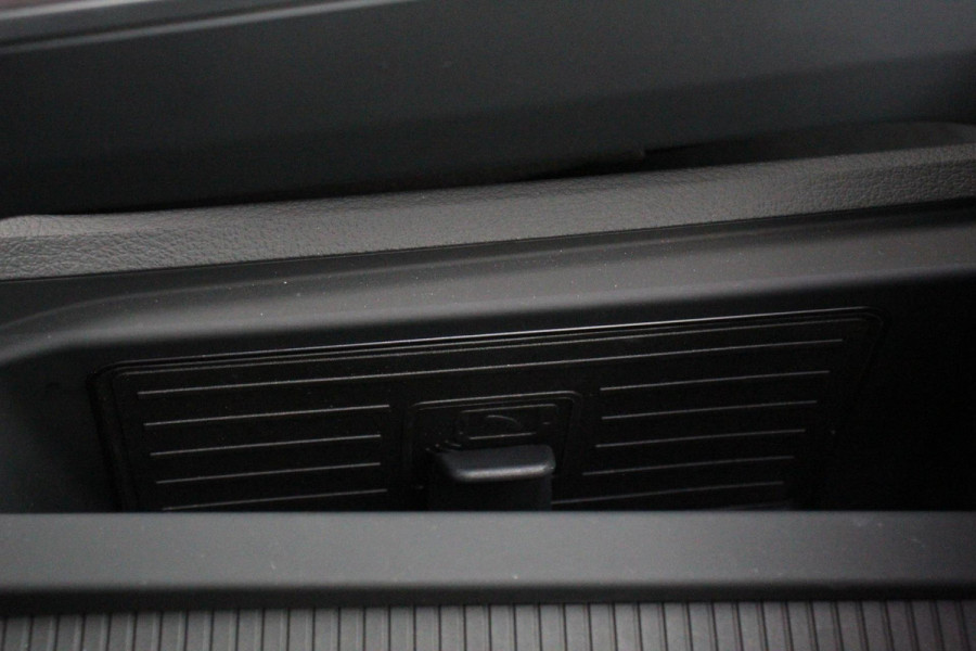 Audi e-tron e-tron 55 quattro advanced Pro Line Plus 360pk! | Navigatie | Climate Control | Electrisch bedienbare achterklep | Camera | Alcantara