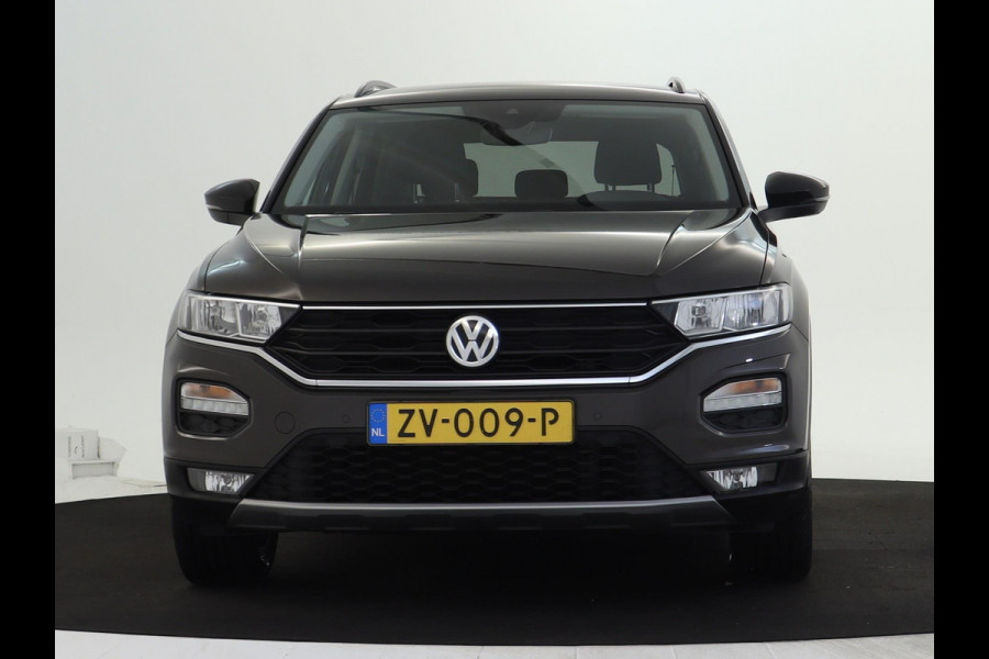 Volkswagen T-Roc 1.0 TSI Style CarPlay | El.kofferklep | Trekhaak | Navi