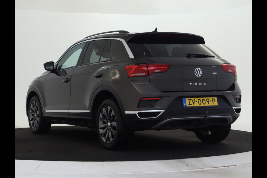 Volkswagen T-Roc 1.0 TSI Style CarPlay | El.kofferklep | Trekhaak | Navi