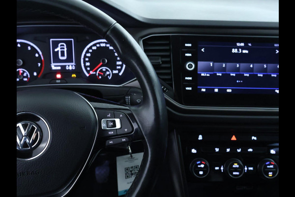 Volkswagen T-Roc 1.0 TSI Style CarPlay | El.kofferklep | Trekhaak | Navi