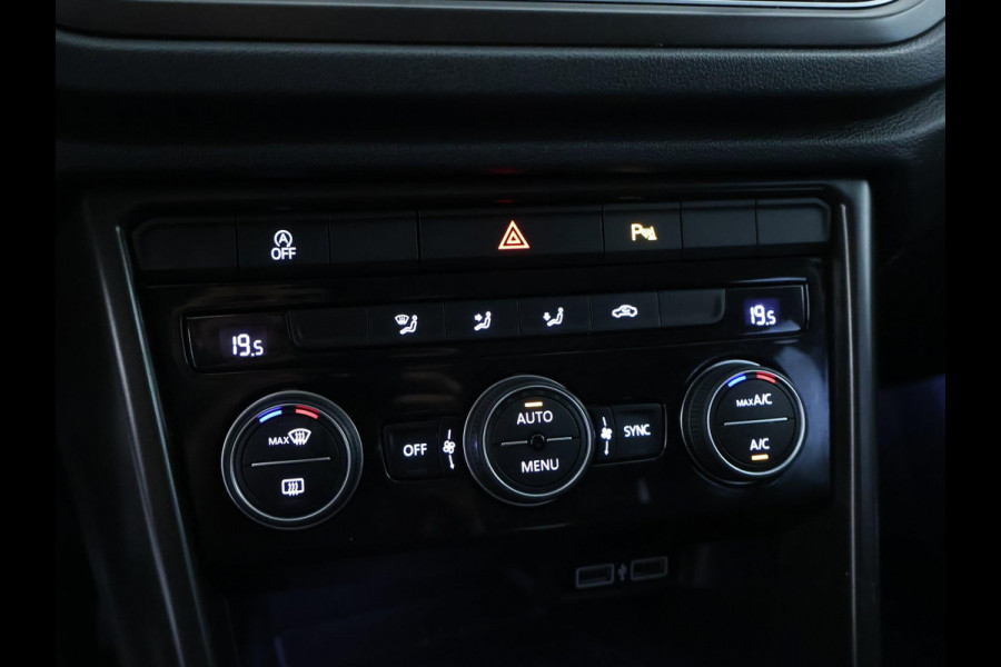 Volkswagen T-Roc 1.0 TSI Style CarPlay | El.kofferklep | Trekhaak | Navi