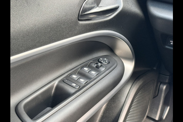 Jeep Avenger 1.2 Altitude | Winterpack | JBL Audio | Camera | Carplay/Android | Cruise control