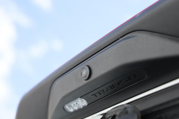 Ford Transit 350 2.0 TDCI L4/H3 TREND RWD AUTOMAAT 170PK NAP CAMERA CRUISE CONTROL PDC LEASE V/A 127,- P.M. INRUIL MOGELIJK