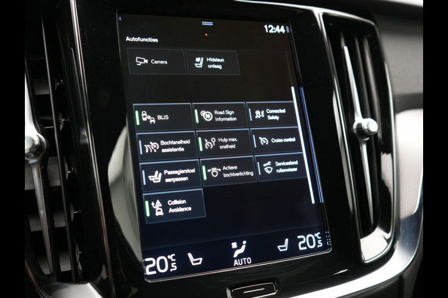 Volvo V60 T6 Recharge AWD R-Design Plug In Hybrid 340pk Dealer O.H. PHEV | Trekhaak Af Fabriek | Adaptive Cruise | Camera | Harman & Kardon | Lederen Sportstoelen Memory & Verwarmd | Apple Carplay | Navigatie | Stuur Verwarmd | Blis | Keyless | DAB |