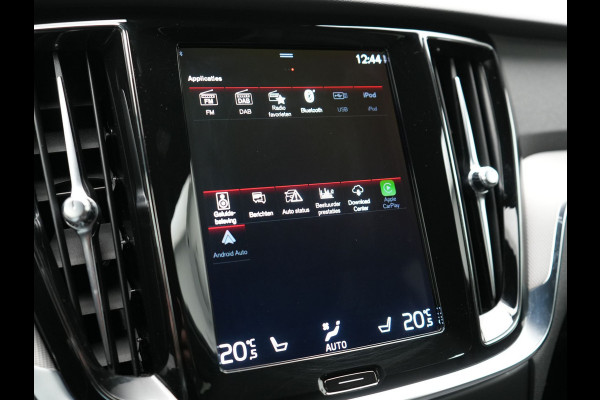 Volvo V60 T6 Recharge AWD R-Design Plug In Hybrid 340pk Dealer O.H. PHEV | Trekhaak Af Fabriek | Adaptive Cruise | Camera | Harman & Kardon | Lederen Sportstoelen Memory & Verwarmd | Apple Carplay | Navigatie | Stuur Verwarmd | Blis | Keyless | DAB |