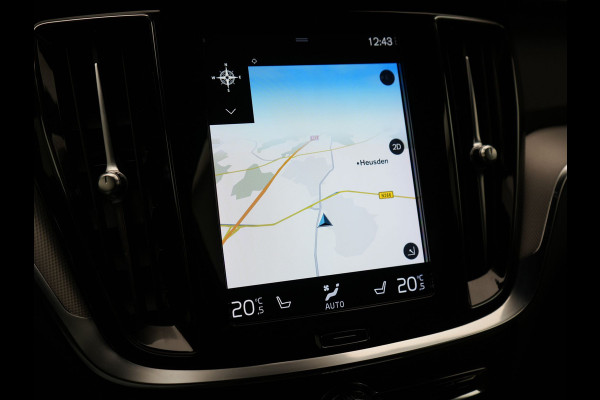 Volvo V60 T6 Recharge AWD R-Design Plug In Hybrid 340pk Dealer O.H. PHEV | Trekhaak Af Fabriek | Adaptive Cruise | Camera | Harman & Kardon | Lederen Sportstoelen Memory & Verwarmd | Apple Carplay | Navigatie | Stuur Verwarmd | Blis | Keyless | DAB |