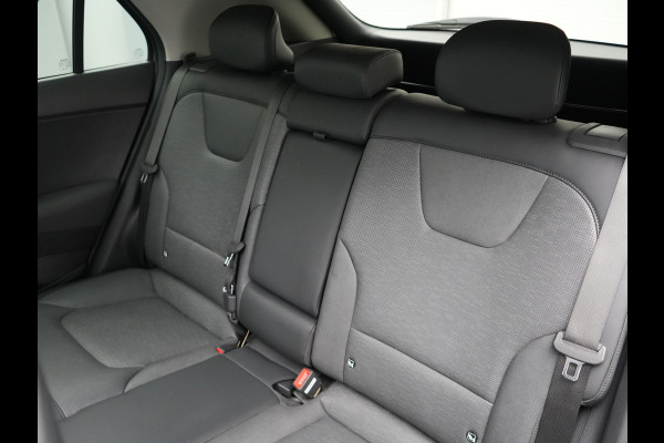 Kia Niro 1.6 GDi ExecutiveLine Plug In Hybrid 182pk Dealer O.H. PHEV | Schuif-/Kanteldak | Head Up | Adaptive Cruise | Camera | Lederen Sportstoelen Memory & Ventilatie | Harman & Kardon | Stoel & Stuur Verwarmd | Apple Carplay