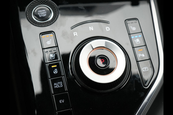 Kia Niro 1.6 GDi ExecutiveLine Plug In Hybrid 182pk Dealer O.H. PHEV | Schuif-/Kanteldak | Head Up | Adaptive Cruise | Camera | Lederen Sportstoelen Memory & Ventilatie | Harman & Kardon | Stoel & Stuur Verwarmd | Apple Carplay