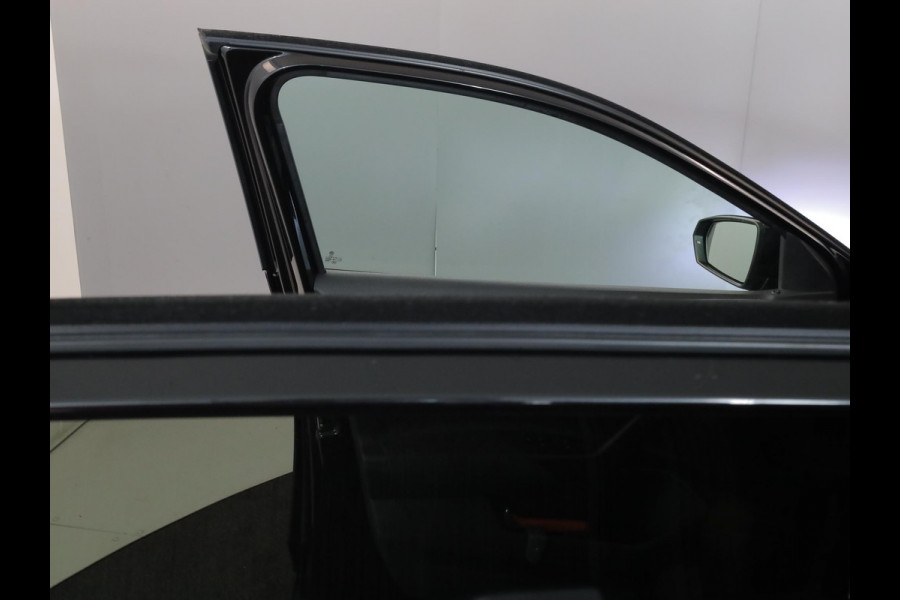 Volkswagen Polo 1.0 TSI R-Line Edition 95 pk | Airco | Parkeersensoren | Adaptieve cruise control | Licht- en zicht pakket | R-Line exterieur |