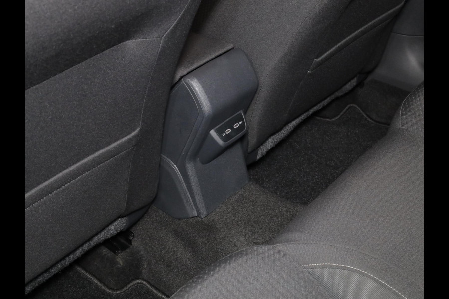 Volkswagen Polo 1.0 TSI R-Line Edition 95 pk | Airco | Parkeersensoren | Adaptieve cruise control | Licht- en zicht pakket | R-Line exterieur |