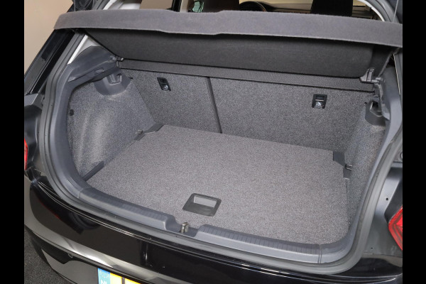 Volkswagen Polo 1.0 TSI R-Line Edition 95 pk | Airco | Parkeersensoren | Adaptieve cruise control | Licht- en zicht pakket | R-Line exterieur |