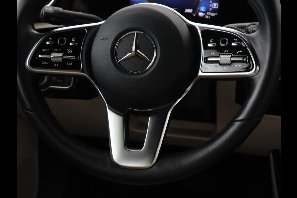 Mercedes-Benz CLA-Klasse 250e Luxury Line | Leder | Trekhaak | Carplay | Stoelverwarming | Widescreen | Camera | Stuurverwarming | Navigatie | Park Assist | Cruise control | PHEV | Plug In