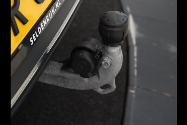 Mercedes-Benz CLA-Klasse 250e Luxury Line | Leder | Trekhaak | Carplay | Stoelverwarming | Widescreen | Camera | Stuurverwarming | Navigatie | Park Assist | Cruise control | PHEV | Plug In