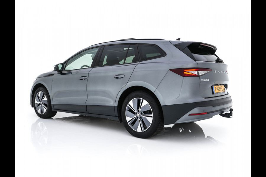 Škoda ENYAQ iV 60 [ 3-Fase ] {SOH-87%} (INCL.BTW) *PANO | FULL-LED | DIGI-COCKPIT | CAMERA | KEYLESS | NAVI-FULLMAP | PRIVACY-GLASS | AMBIENT-LIGHT | ECC | PDC | CRUISE | 19''ALU | TOWBAR*
