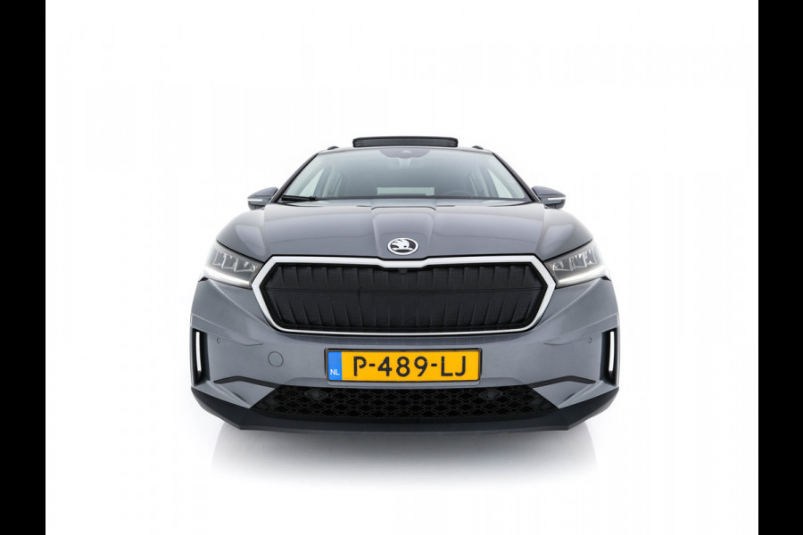 Škoda ENYAQ iV 60 [ 3-Fase ] {SOH-87%} (INCL.BTW) *PANO | FULL-LED | DIGI-COCKPIT | CAMERA | KEYLESS | NAVI-FULLMAP | PRIVACY-GLASS | AMBIENT-LIGHT | ECC | PDC | CRUISE | 19''ALU | TOWBAR*