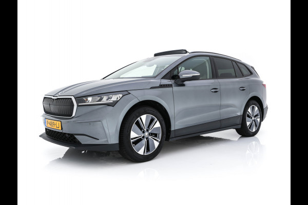 Škoda ENYAQ iV 60 [ 3-Fase ] {SOH-87%} (INCL.BTW) *PANO | FULL-LED | DIGI-COCKPIT | CAMERA | KEYLESS | NAVI-FULLMAP | PRIVACY-GLASS | AMBIENT-LIGHT | ECC | PDC | CRUISE | 19''ALU | TOWBAR*