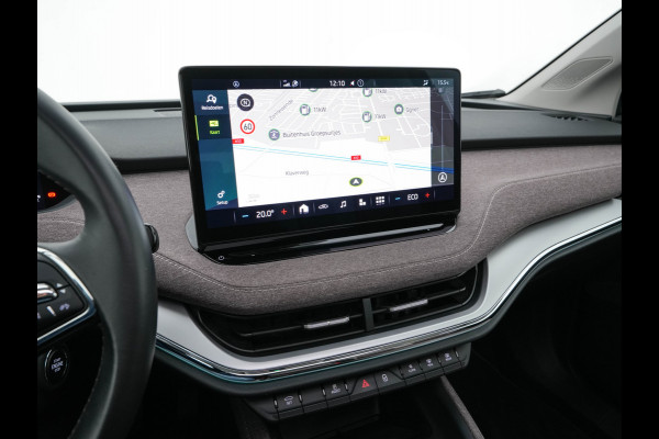 Škoda ENYAQ iV 60 [ 3-Fase ] {SOH-87%} (INCL.BTW) *PANO | FULL-LED | DIGI-COCKPIT | CAMERA | KEYLESS | NAVI-FULLMAP | PRIVACY-GLASS | AMBIENT-LIGHT | ECC | PDC | CRUISE | 19''ALU | TOWBAR*